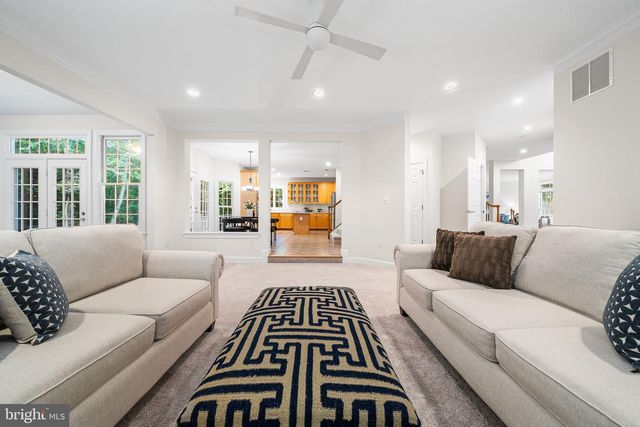 10324 REGENCY STATION DR, Fairfax Station, VA 22039