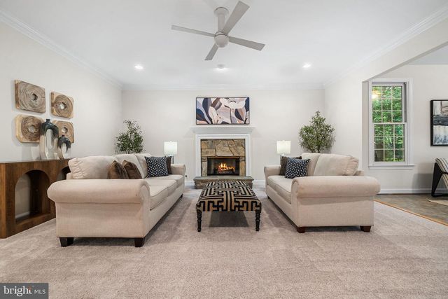 10324 REGENCY STATION DR, Fairfax Station, VA 22039