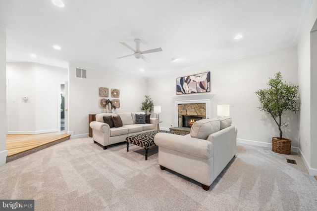 10324 REGENCY STATION DR, Fairfax Station, VA 22039