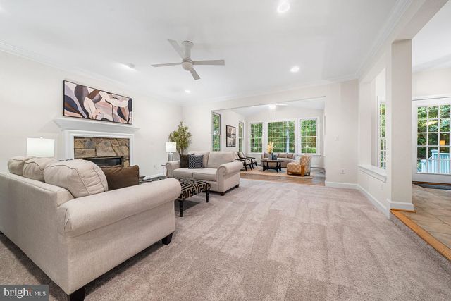 10324 REGENCY STATION DR, Fairfax Station, VA 22039