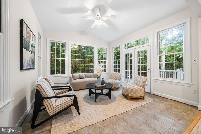 10324 REGENCY STATION DR, Fairfax Station, VA 22039
