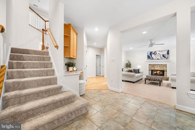 10324 REGENCY STATION DR, Fairfax Station, VA 22039