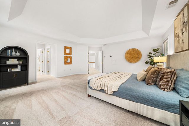 10324 REGENCY STATION DR, Fairfax Station, VA 22039
