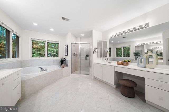 10324 REGENCY STATION DR, Fairfax Station, VA 22039