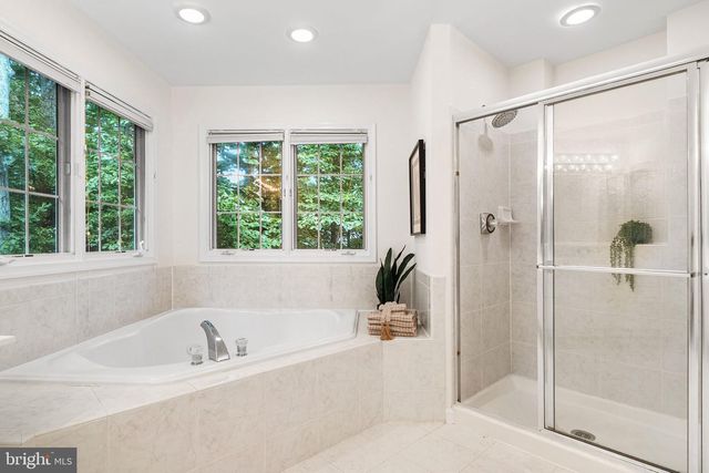 10324 REGENCY STATION DR, Fairfax Station, VA 22039