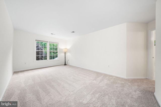 10324 REGENCY STATION DR, Fairfax Station, VA 22039