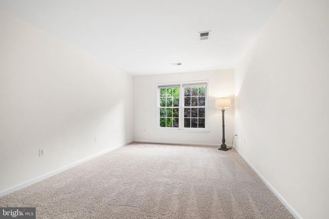 10324 REGENCY STATION DR, Fairfax Station, VA 22039
