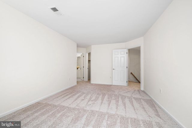 10324 REGENCY STATION DR, Fairfax Station, VA 22039