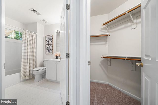 10324 REGENCY STATION DR, Fairfax Station, VA 22039