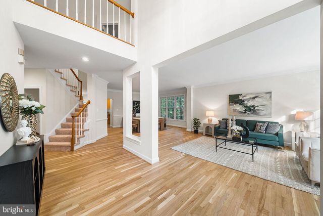 10324 REGENCY STATION DR, Fairfax Station, VA 22039