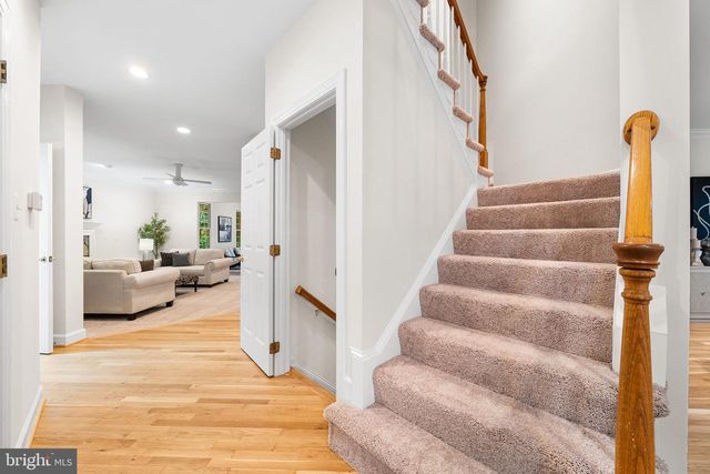 10324 REGENCY STATION DR, Fairfax Station, VA 22039