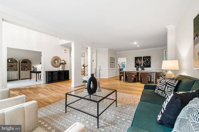 10324 REGENCY STATION DR, Fairfax Station, VA 22039