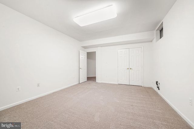 10324 REGENCY STATION DR, Fairfax Station, VA 22039