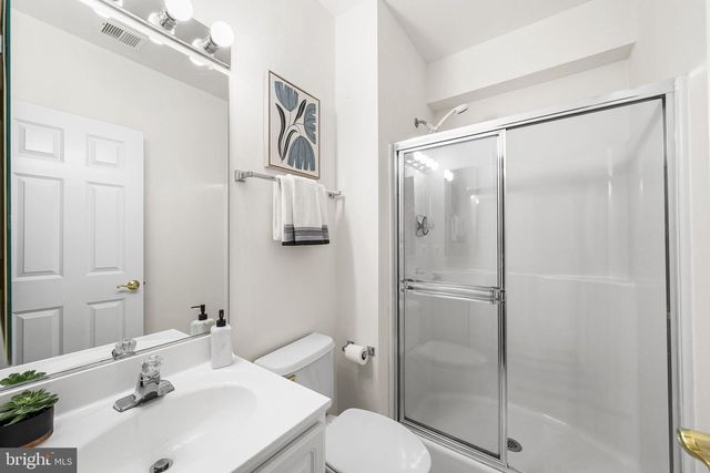 10324 REGENCY STATION DR, Fairfax Station, VA 22039
