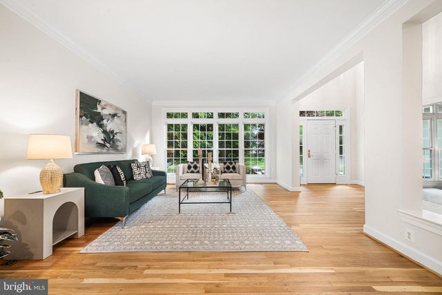 10324 REGENCY STATION DR, Fairfax Station, VA 22039