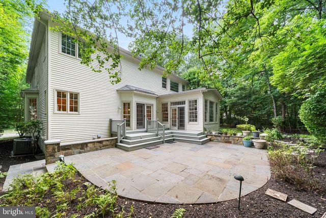 10324 REGENCY STATION DR, Fairfax Station, VA 22039