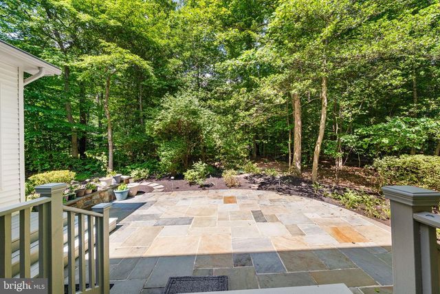 10324 REGENCY STATION DR, Fairfax Station, VA 22039