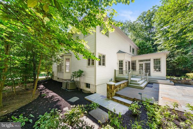 10324 REGENCY STATION DR, Fairfax Station, VA 22039