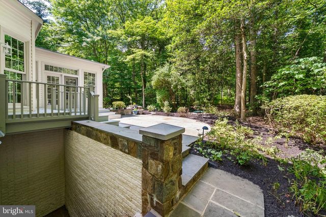 10324 REGENCY STATION DR, Fairfax Station, VA 22039