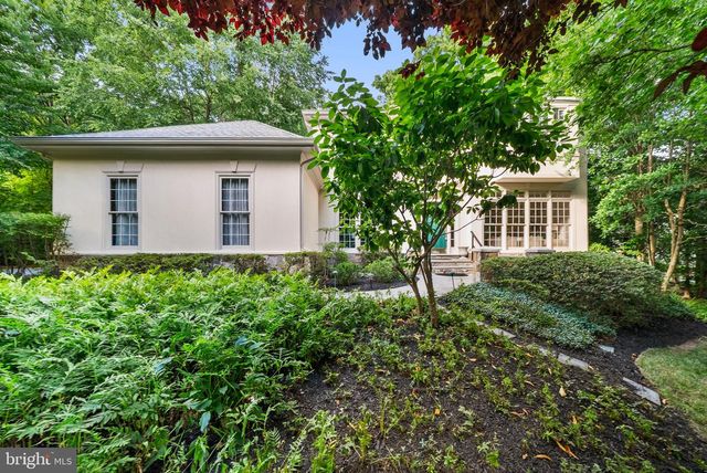 10324 REGENCY STATION DR, Fairfax Station, VA 22039