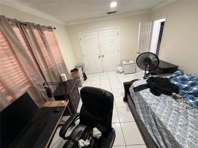 18615 SW 98TH AVENUE, Miami, FL 33157
