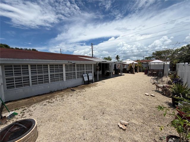 18615 SW 98TH AVENUE, Miami, FL 33157