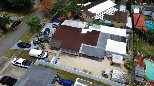 18615 SW 98TH AVENUE, Miami, FL 33157