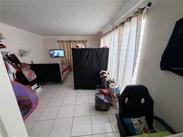 18615 SW 98TH AVENUE, Miami, FL 33157