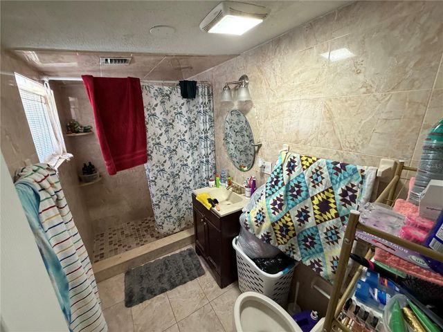 18615 SW 98TH AVENUE, Miami, FL 33157