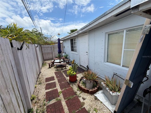 18615 SW 98TH AVENUE, Miami, FL 33157