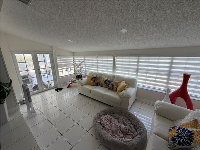 18615 SW 98TH AVENUE, Miami, FL 33157