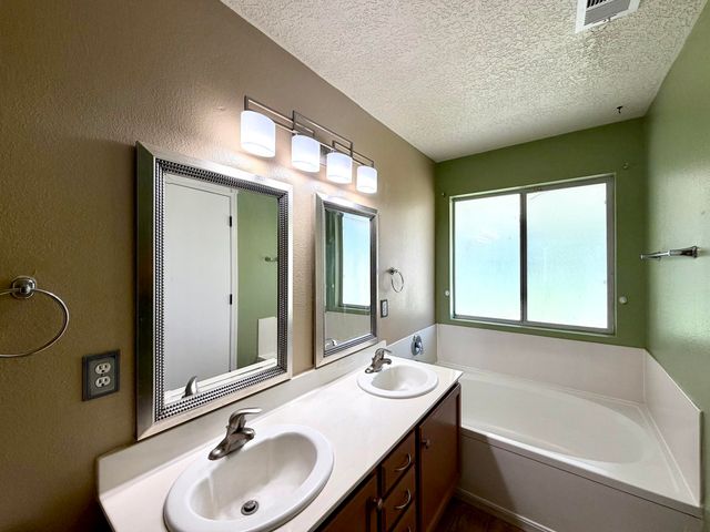 10619 Vista Bella Place NW, Albuquerque, NM 87114