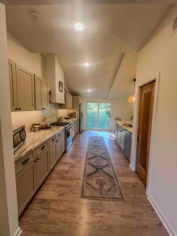 2578 ELMORE PARK RD, Bartlett, TN 38134