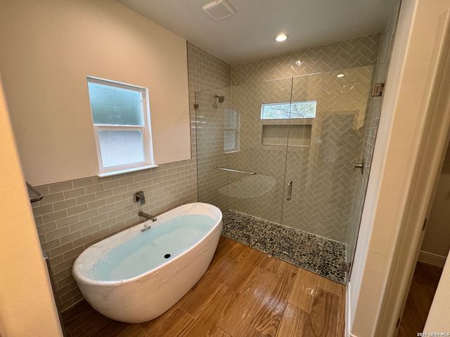 1736 Stallion Springs, Fischer, TX 78623