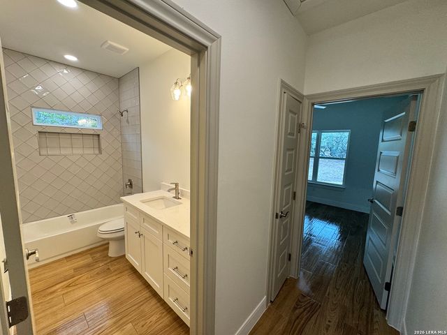 1736 Stallion Springs, Fischer, TX 78623