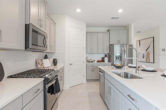 3949 KENNEBUNK LOOP, Mount Dora, FL 32757