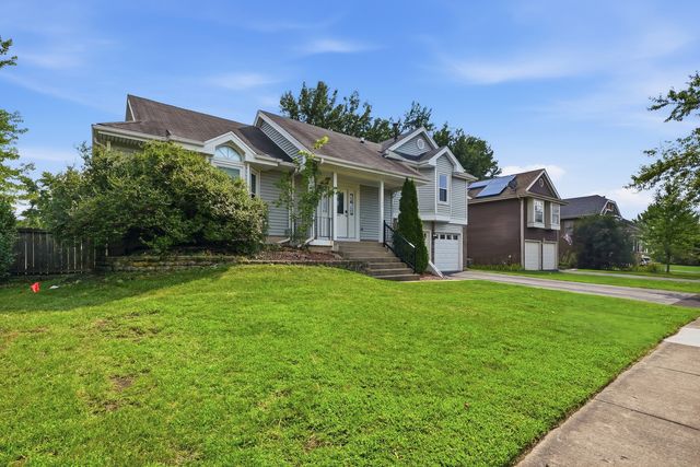 1885 Eastman Lane, Hanover Park, IL 60133