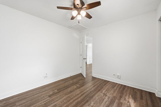 1885 Eastman Lane, Hanover Park, IL 60133