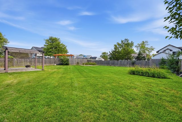 1885 Eastman Lane, Hanover Park, IL 60133