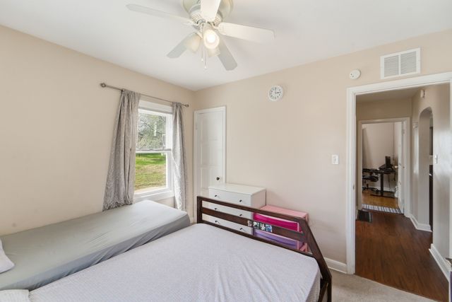 3914 E 8th Street, Des Moines, IA 50316
