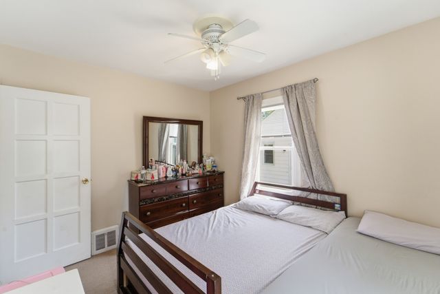 3914 E 8th Street, Des Moines, IA 50316