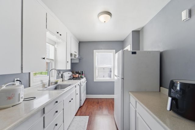 3914 E 8th Street, Des Moines, IA 50316