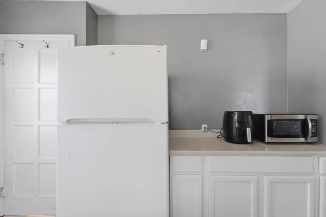 3914 E 8th Street, Des Moines, IA 50316