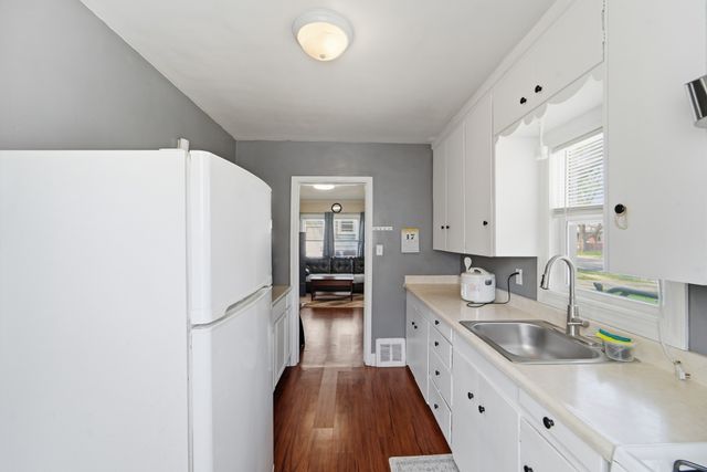 3914 E 8th Street, Des Moines, IA 50316