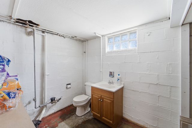 3914 E 8th Street, Des Moines, IA 50316