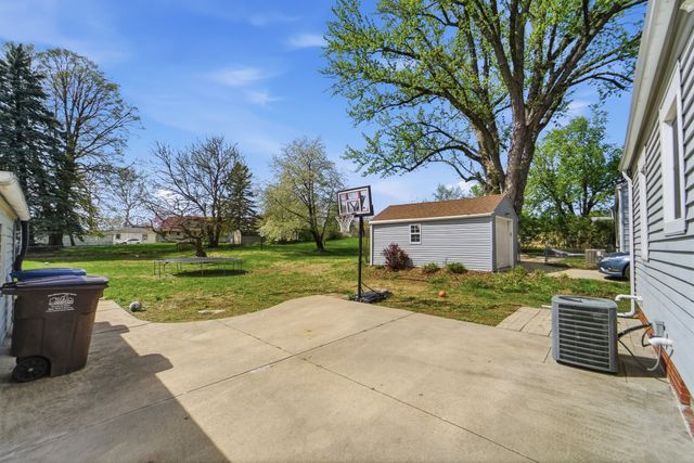 3914 E 8th Street, Des Moines, IA 50316