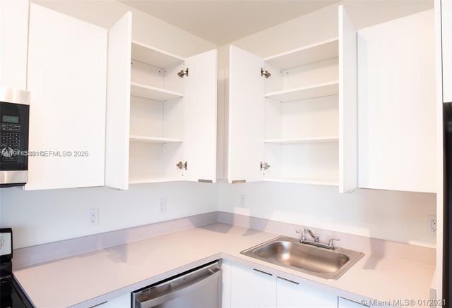 120 NE 71st St 4, Miami, FL 33138