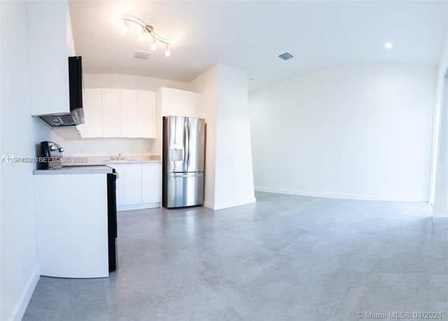 120 NE 71st St 4, Miami, FL 33138