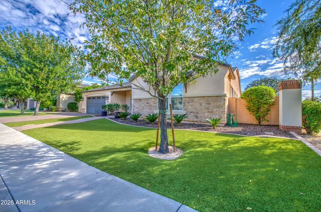 813 W CLAREMONT Street, Phoenix, AZ 85013