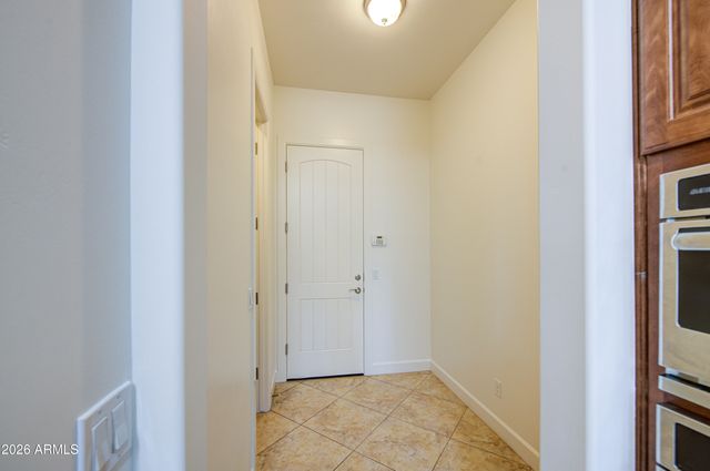 813 W CLAREMONT Street, Phoenix, AZ 85013